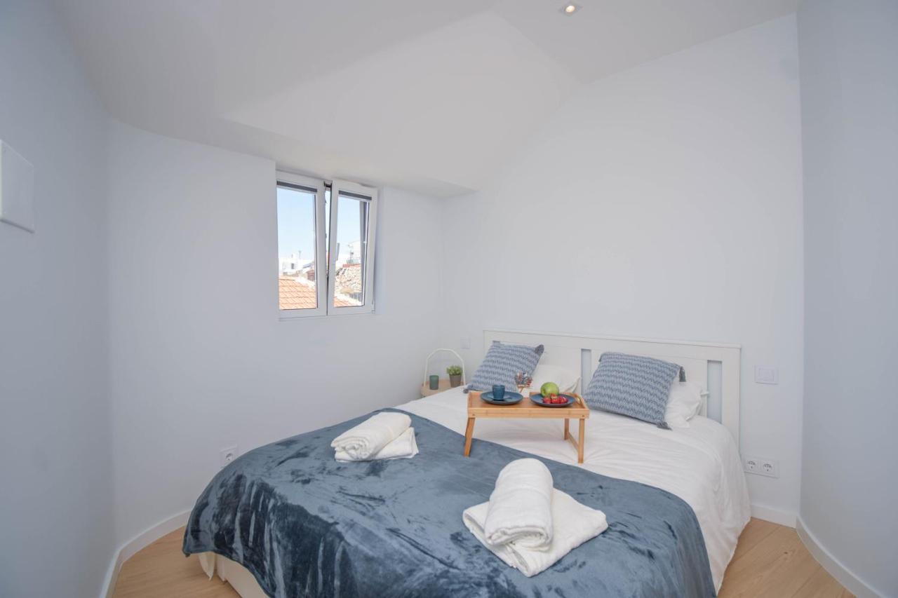 Central & Stylish 2 Bedroom Apartment W/ Balcony Cascais Ngoại thất bức ảnh