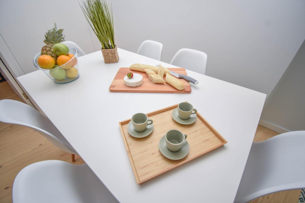 Central & Stylish 2 Bedroom Apartment W/ Balcony Cascais Ngoại thất bức ảnh