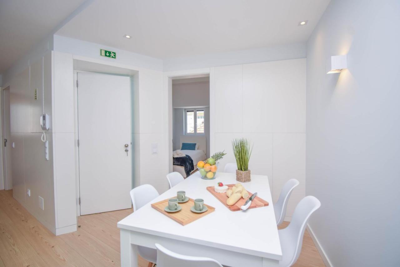 Central & Stylish 2 Bedroom Apartment W/ Balcony Cascais Ngoại thất bức ảnh
